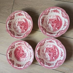 JOHNSON BROTHERS ENGLAND OLD BRITAIN CASTLES 4 Bowls
